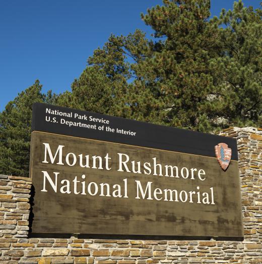 The Mount Rushmore National Memorial park offers gift shops, dining, snacks and children's activities.